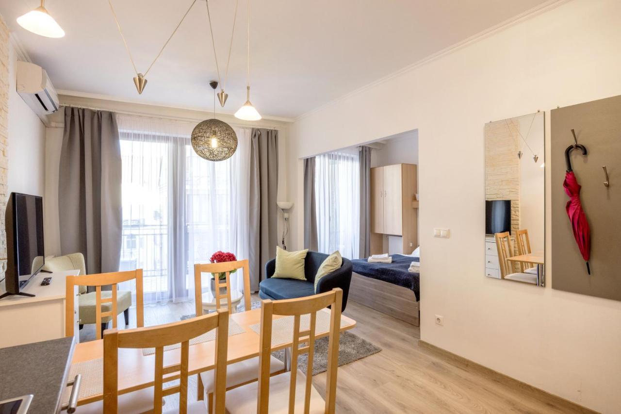 Lejlighed Cozy In The Heart Of With Terrace And Tub